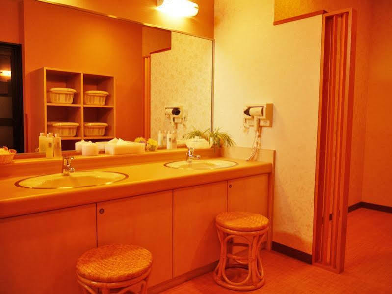 Hotel Route-Inn Aizuwakamatsu Exterior photo